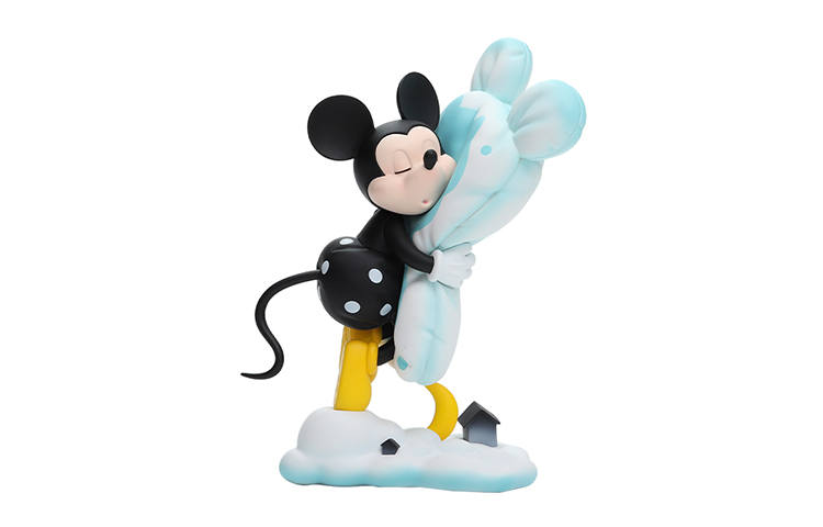 POP MART POP MART Mickey Mouse Soft Pillow Accompaniment Trendy Figures 19cm