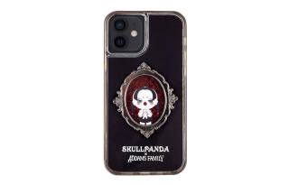 POP MART White Mineral Oil/PET Material The Adams Family Collection Skullpanda