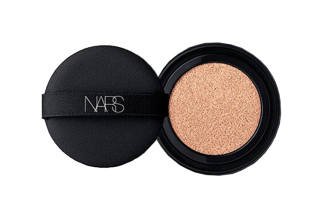 NARS Natural Radiance Long Lasting Air Cushions Clear Dewy Skin Hydrating Concealing Brightening Skin Tone Natural