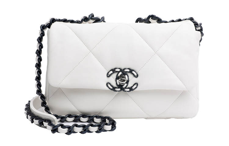 CHANEL 21K Winter Cow Leather Shoulder Bag, Crossbody Bag Women's White