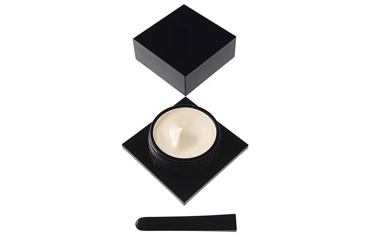 Serge Lutens LUDANSHI Smoothing Radiant Cream Foundation With Rich Hydration And Concealing Liquid Foundation
