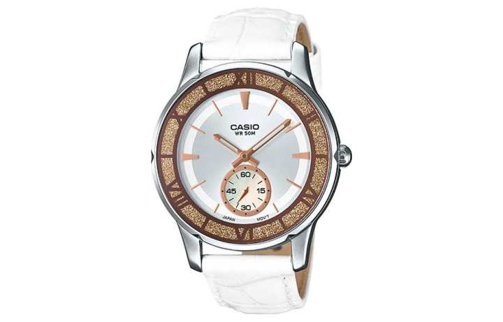 CASIO CASIO Women's Standard Series 37mm White Watch LTP-E135L-7A