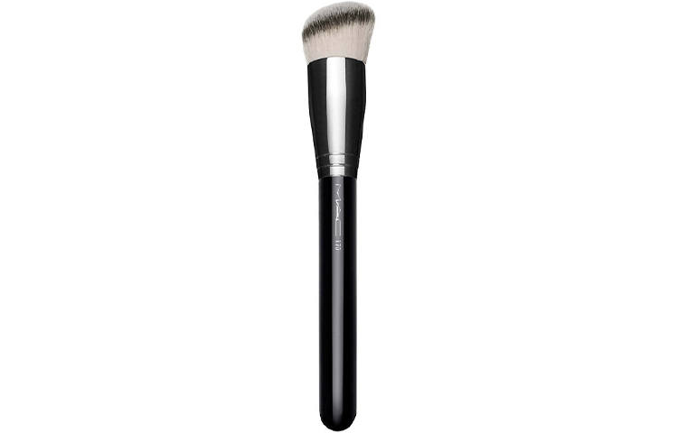 MAC MAC Makeup Brush Foundation Brush Skin friendly 1 Pc