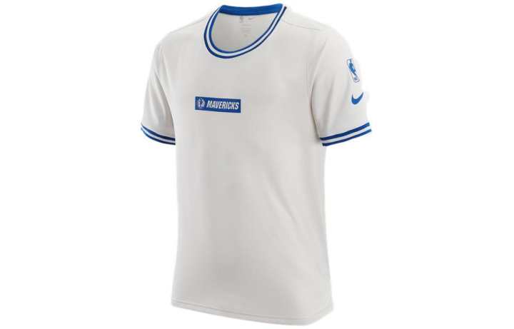Nike Nike T Shirts Men's White Crew Neck Moderate Straight Fit
