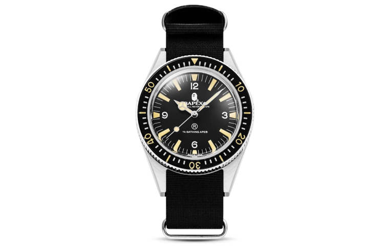 A BATHING APE Bape Classic Type 1 Bapex Watch Black