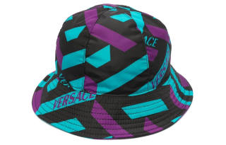 VERSACE La Greca Bucket Hat