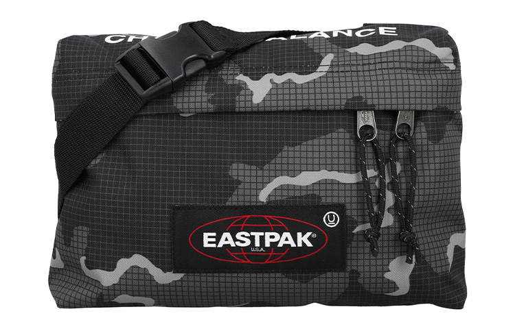 EASTPAK Polyester Shoulder Bag, Crossbody Bag Regular Unisex Black & Camouflage