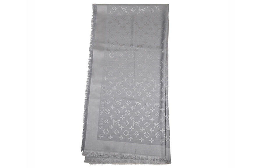 LOUIS VUITTON Lv M96458 Monogram Classic Shawl