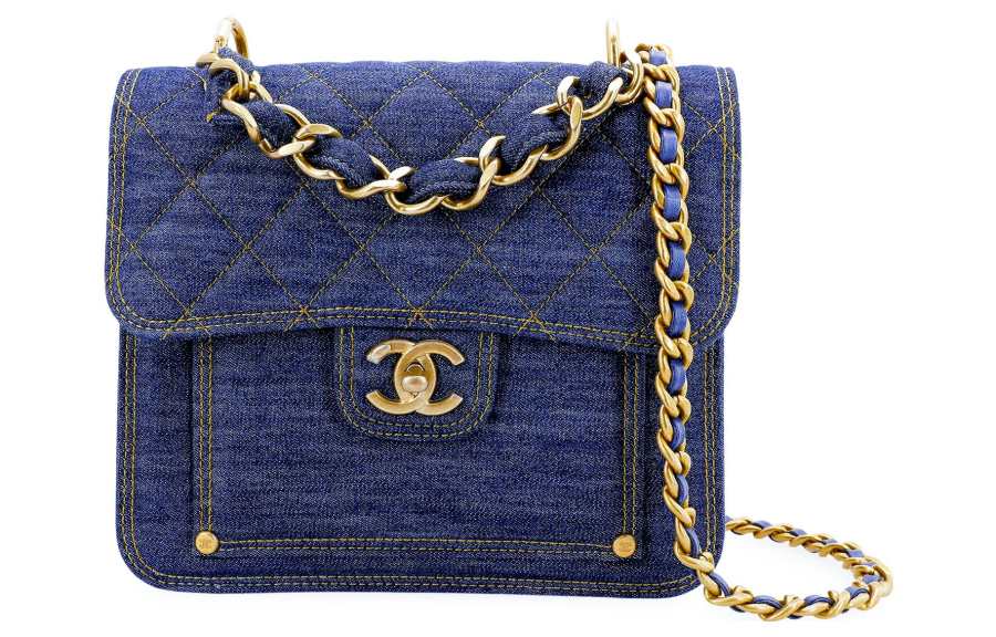 CHANEL Denim Flap Bag, Messenger Bag, Crossbody Bag, Shoulder Bag Medium Unisex Washed Denim Blue