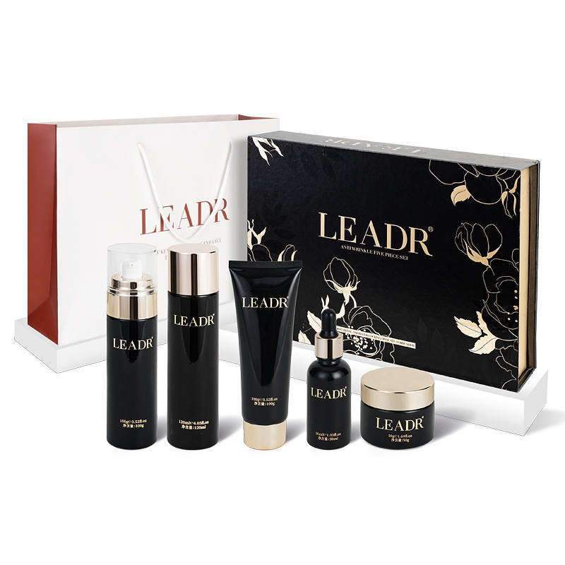 LEADR Wrinkle Resistant Anti Aging Gift Set Skincare Sets Tightening Moisturizing And Nourishing Repairing