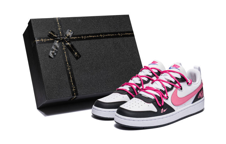 Nike Nike Low top Skateboard Shoes GS Black Pink