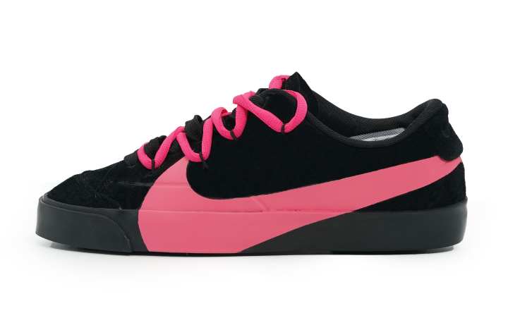 Nike Nike Blazer Low top Skateboard Shoes Women's Black Red