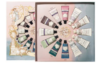 Roopy Cloud Manor Souvenir Care Kits Citrus Fragrance Potpourri Moisturizing Hydrating 1 2G *12 Pcs