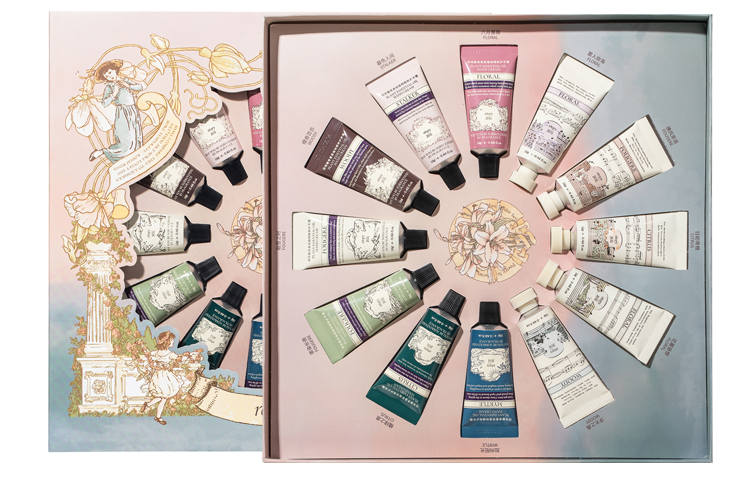 Roopy Cloud Manor Souvenir Care Kits Citrus Fragrance Potpourri Moisturizing Hydrating 1 2G *12 Pcs