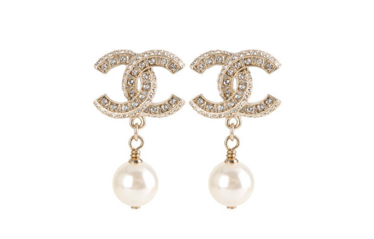 CHANEL Women's CC Metal Logo Pearl Earrings Gold
