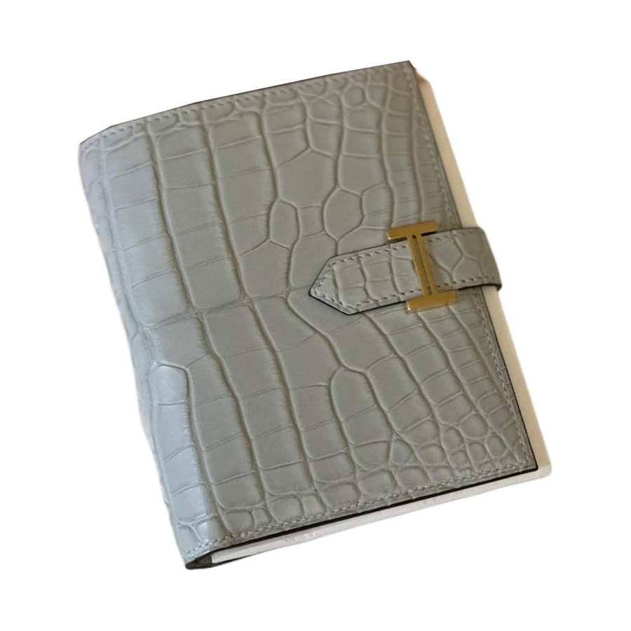 HERMES Bearn Matte Finish Alligator Leather Wallet Women's 0W Ice Crystal Gray