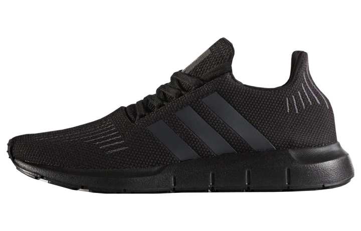 Adidas Adidas Swift Run 'Triple Black'