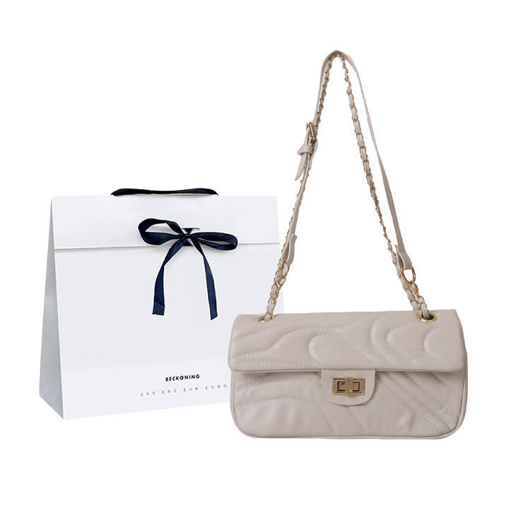 Yakuss Lock Closure Pu Shoulder Bag Women's Black/White