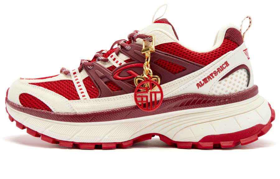 QIAODAN Kaiyuan V3 Fabric Rebound Slip Resistant Lightweight Low top Casual Shoes Women's Red Beige