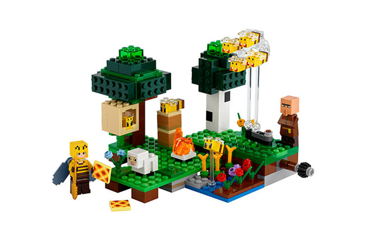 LEGO My World Collection Bee Farm Building Blocks 238pcs 21165