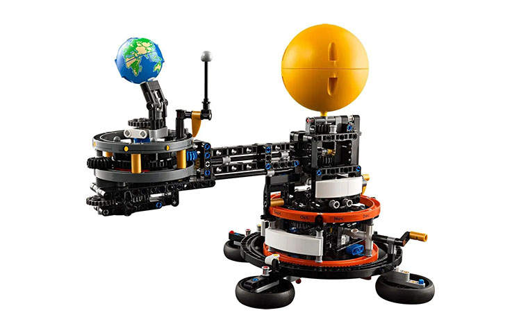 LEGO LEGO Planet Earth And Moon In Orbit