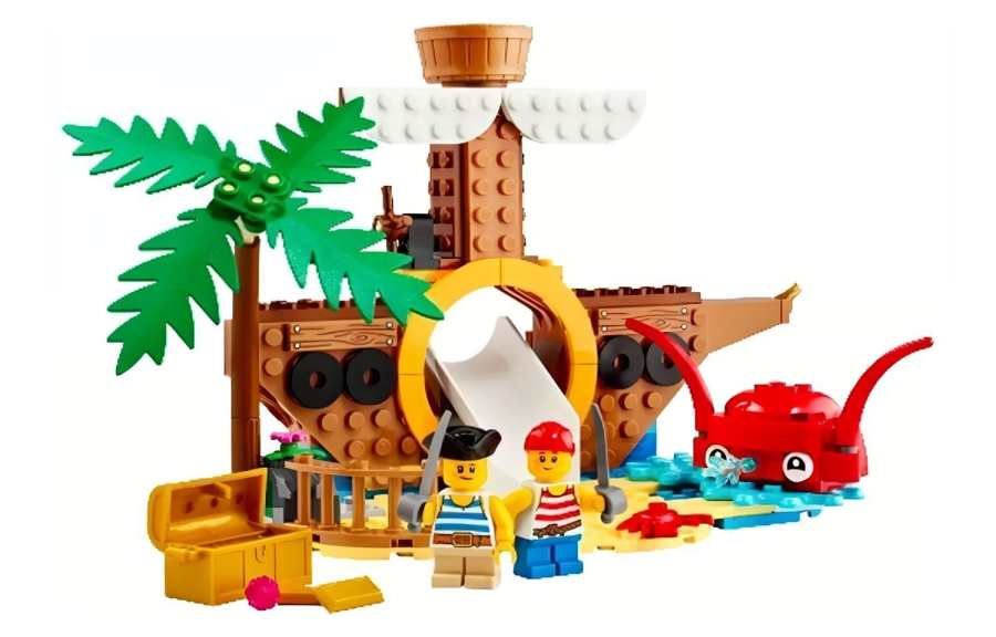 LEGO Gift Set Series Pirate Ship Playground Building Blocks 168pcs 40589