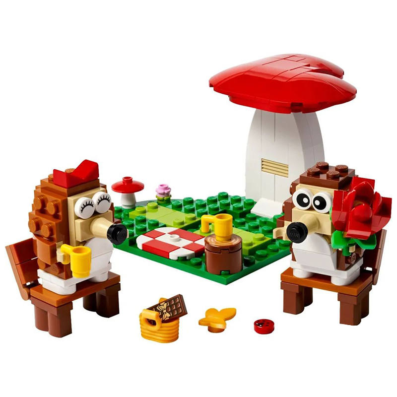 LEGO LEGO Hedgehog Picnic Building Blocks 166pcs 40711 1
