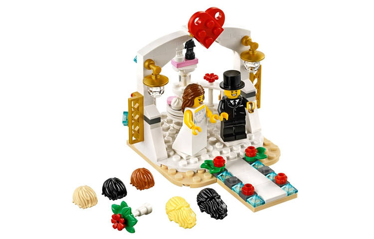 LEGO Classic Collection 2018 Edition Wedding Gift Set Building Blocks 0 300pcs 40197