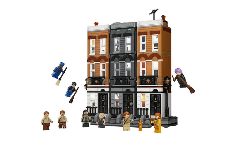 LEGO Grimouge Square Size 12 Harry Potter Plastic Building Blocks 1083pcs 76408