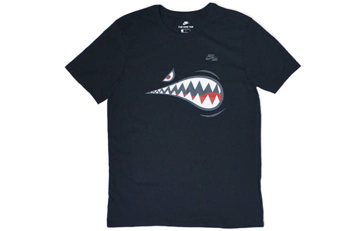 Nike Nike T Shirts Men's Crew Neck Moderate Straight Fit