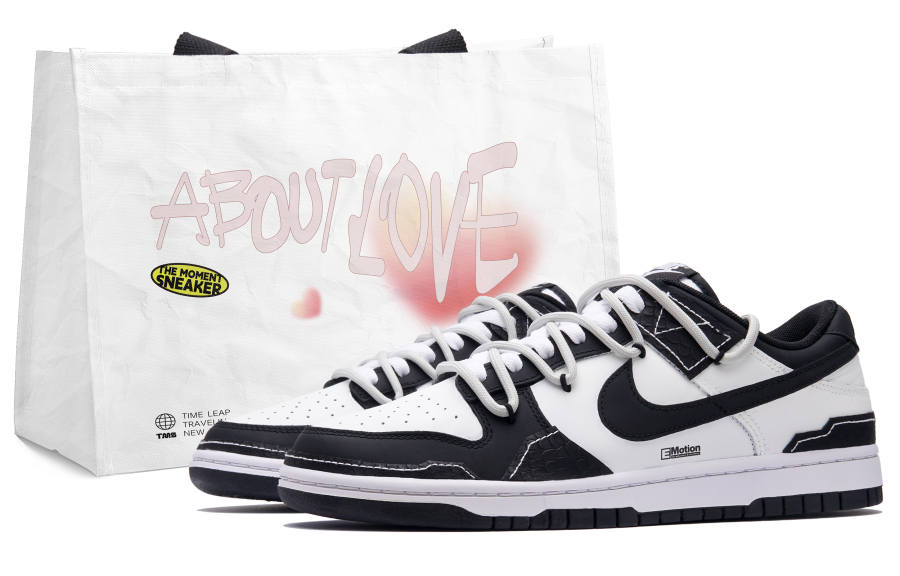 Nike Nike Dunk Black Space Abrasion Resistant Slip Resistant Low top Skateboard Shoes Unisex Black White