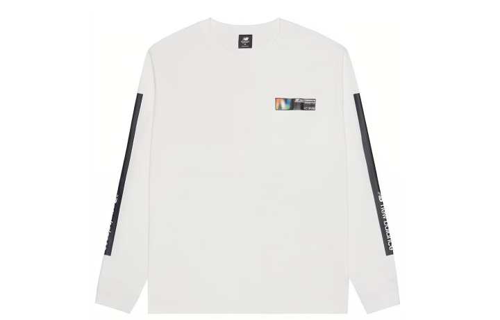 New Balance New Balance Sweatshirts Men's White Crew Neck Moderate Regular