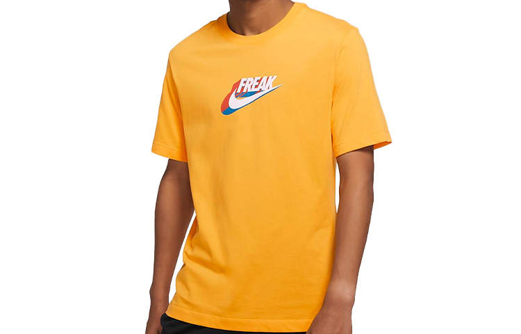 Nike Nike T Shirts Men's Gold Crew Neck Moderate Straight Fit