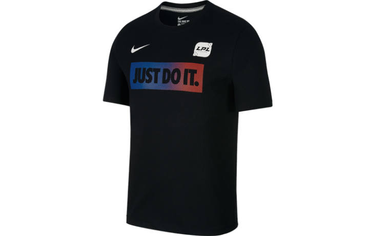 Nike Nike T Shirts Men's Crew Neck Moderate Straight Fit