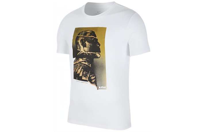 Nike Nike T Shirts Men's White Crew Neck Moderate Straight Fit