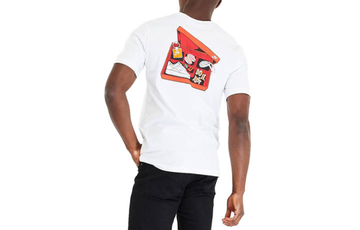 Nike Nike T Shirts Men's White Crew Neck Moderate Straight Fit
