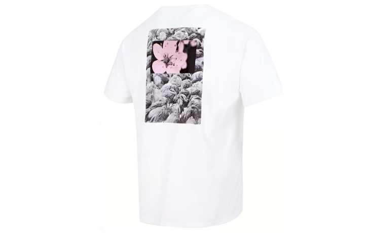Nike Nike T Shirts Men's White Crew Neck Moderate Straight Fit