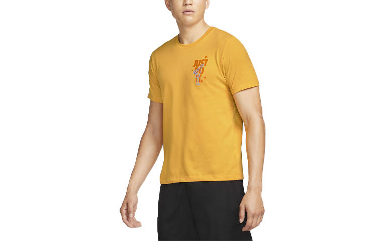 Nike Nike T Shirts Men's Yellow Crew Neck Moderate Straight Fit