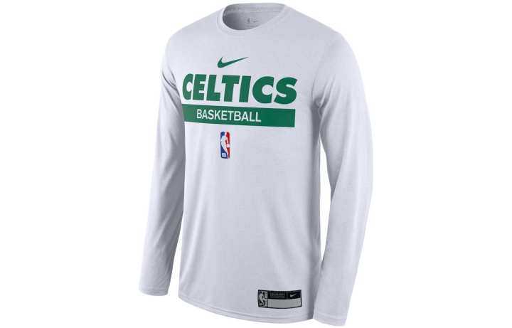 Nike Nike T Shirts Men's White Crew Neck Moderate Straight Fit