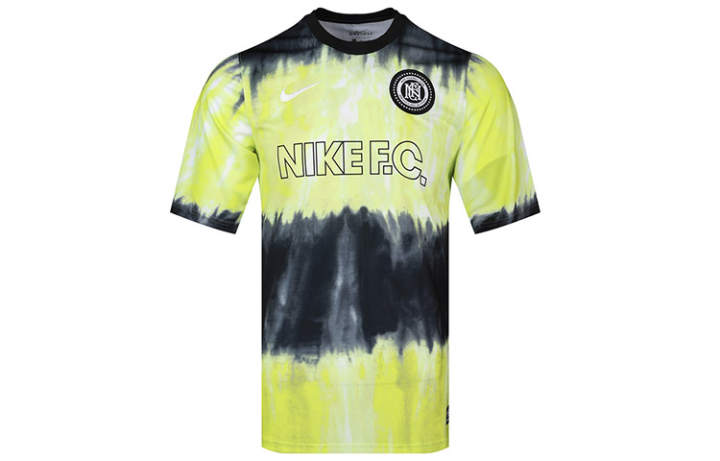 Nike Nike T Shirts Men's Yellow Crew Neck Moderate Straight Fit