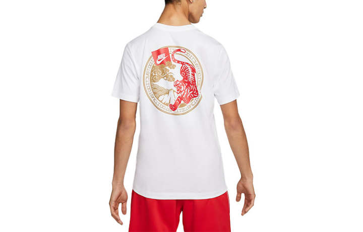 Nike Nike T Shirts Men's White Crew Neck Moderate Straight Fit