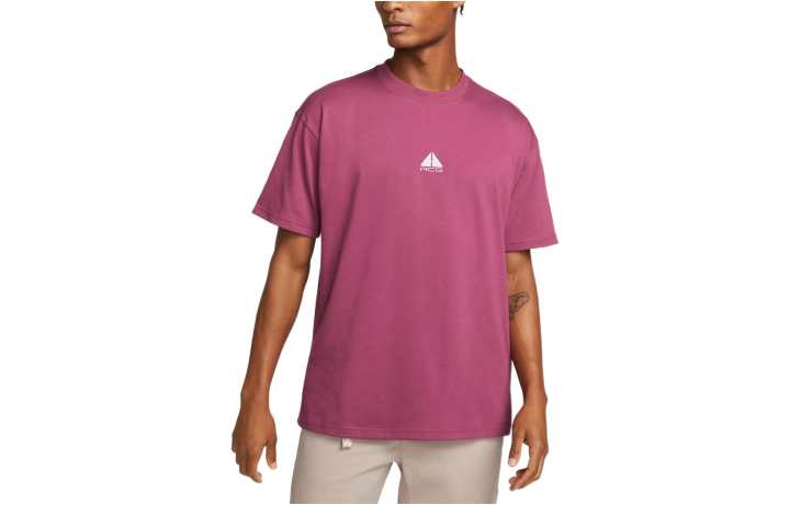 Nike Nike T Shirts Men's Rush Fuchsia Crew Neck Moderate Straight Fit
