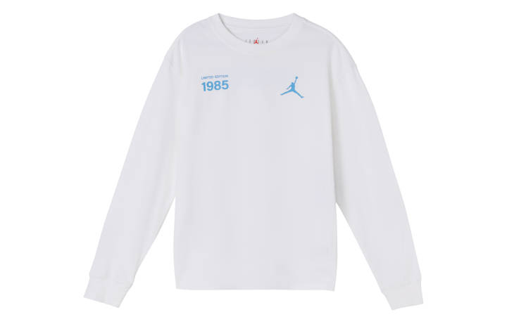 Jordan Jordan T Shirts Men's White Crew Neck Moderate Straight Fit