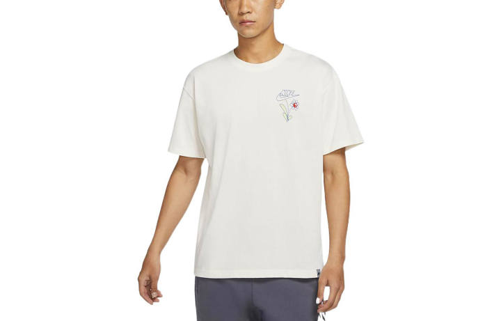 Nike Nike T Shirts Men's White Crew Neck Moderate Straight Fit