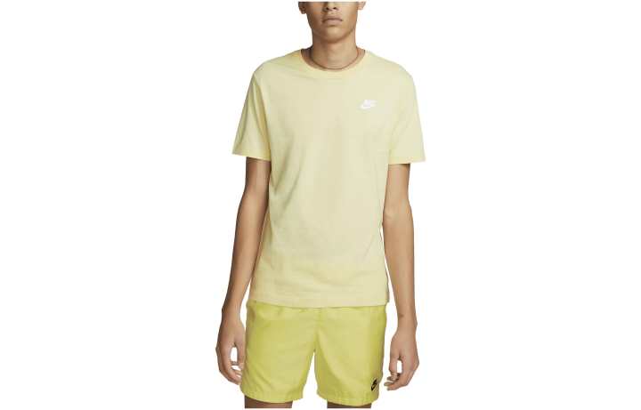 Nike Nike T Shirts Men's Yellow Crew Neck Moderate Straight Fit