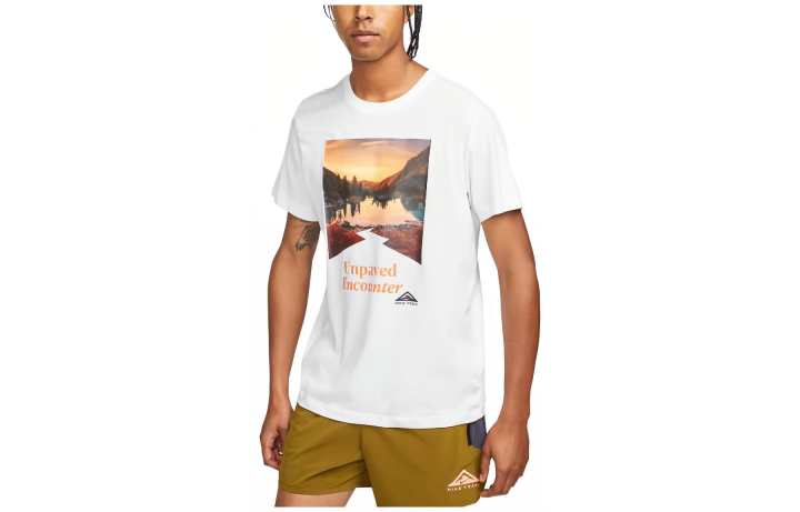 Nike Nike T Shirts Men's White Crew Neck Moderate Straight Fit