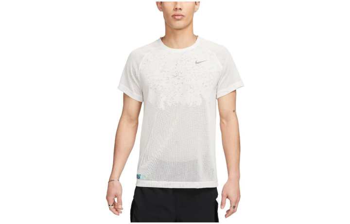 Nike Nike T Shirts Men's White Crew Neck Moderate Straight Fit
