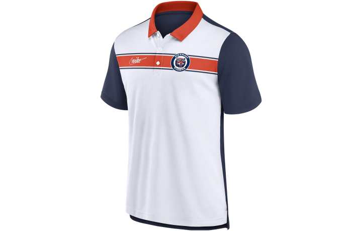 Nike Nike T Shirts Men's Moderate Straight Fit