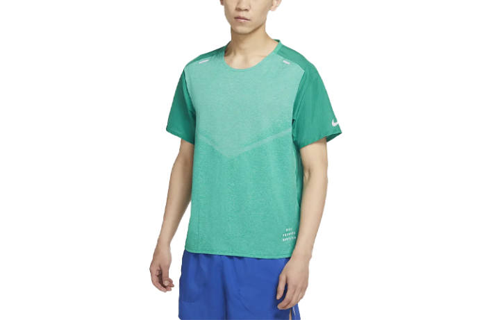 Nike Nike T Shirts Men's Green Crew Neck Moderate Straight Fit