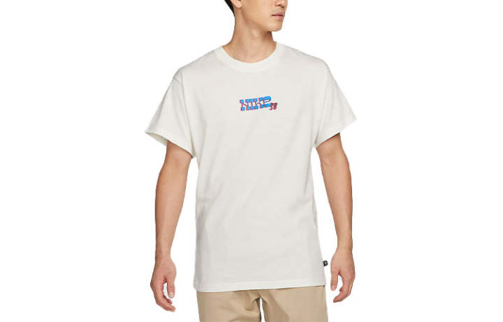Nike Nike T Shirts Men's White Crew Neck Moderate Straight Fit